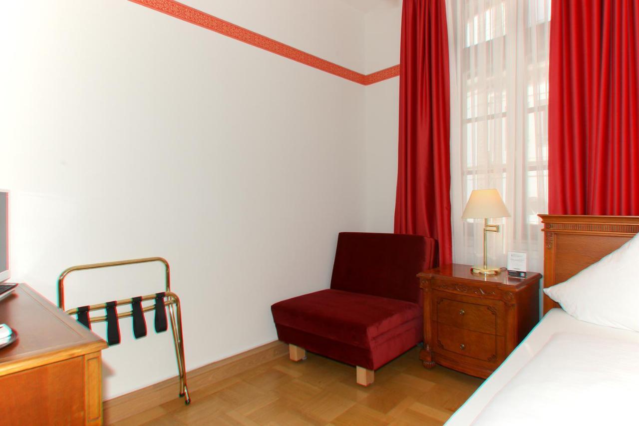 Rathausglockel Hotel