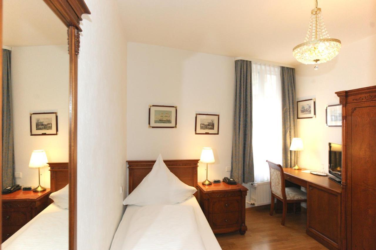 Hotel Rathausglockel 4*